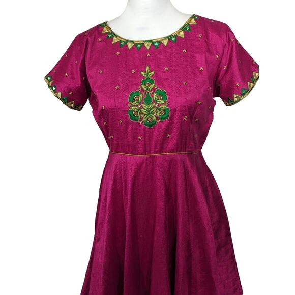 Indian Dress Magenta Full Pullover Silk Dupuoni Beaded Mirrors See Description - Picture 7 of 16